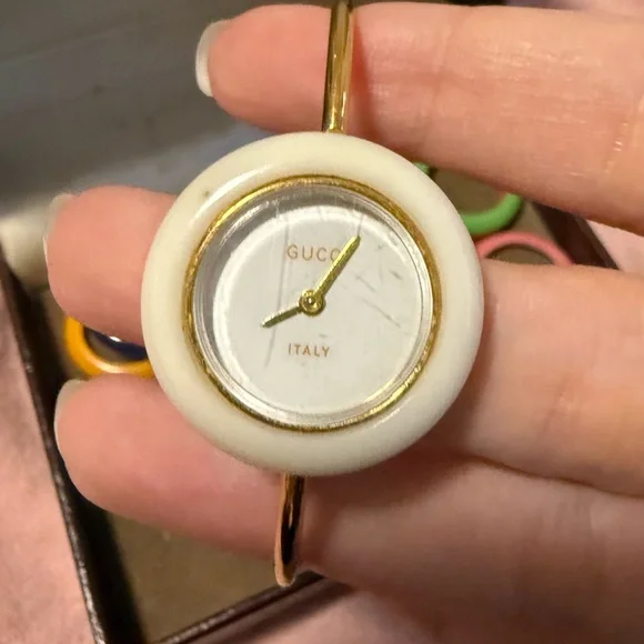 Gucci Gold Bezel Watch - Picture 2 of 4
